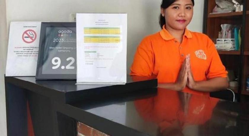 Weis Hotel Simpang Lima Semarang Exterior photo
